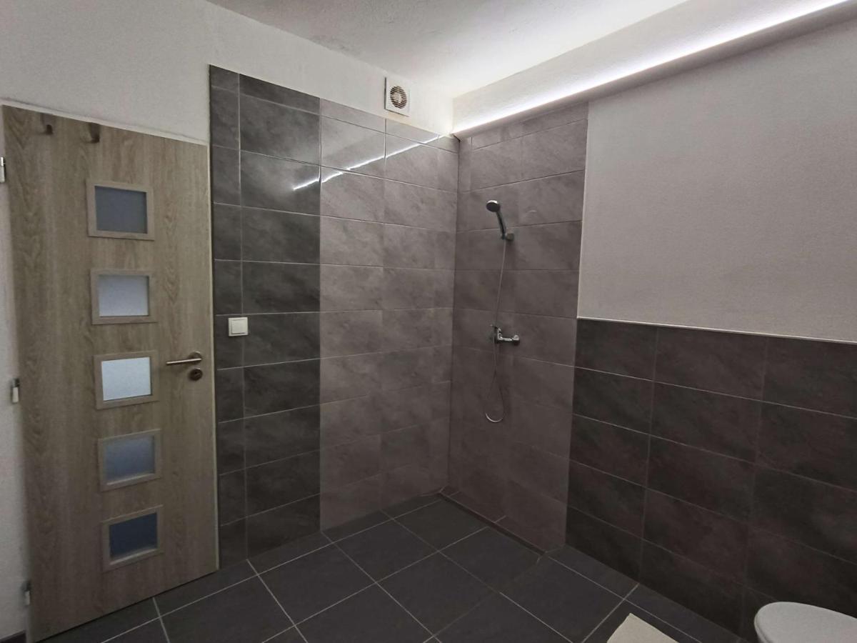 Apartmany Nad Splavem Znojmo Eksteriør billede